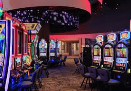 Kartu fitur Teen Patti untuk pengguna dewasa